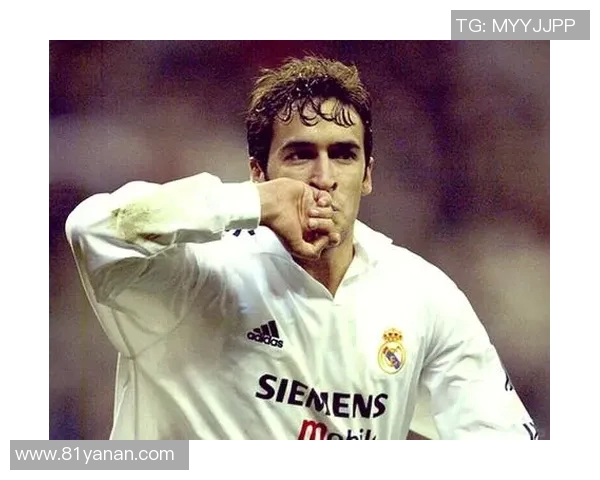 伯纳乌足球明星的传奇故事与辉煌成就揭秘